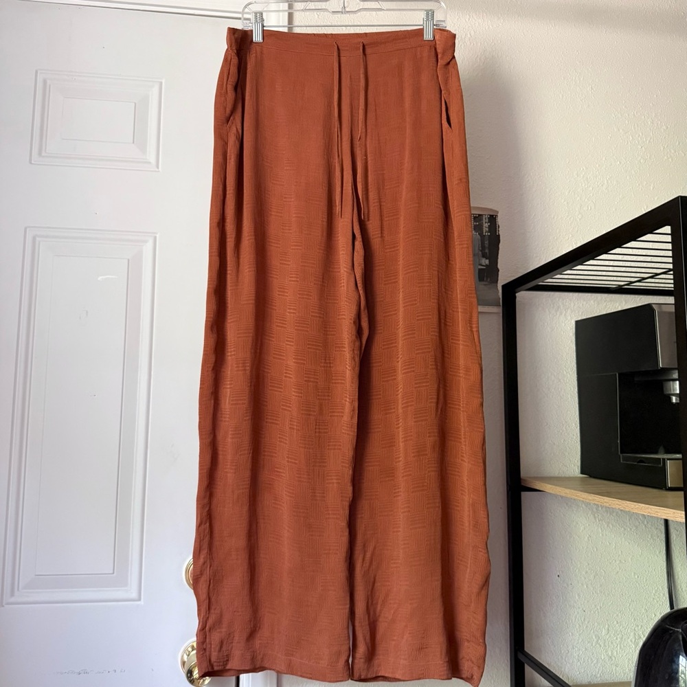 SEEK COLLECTIVE rust orange silk lightweight straight‎ leg cropped pants